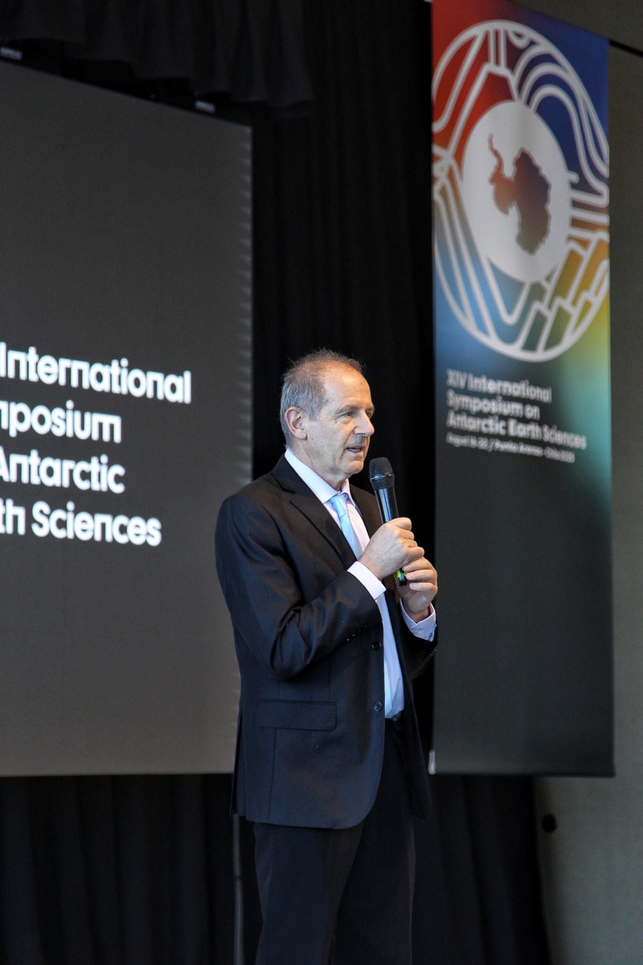 Exitoso ISAES 2025 en Punta Arenas: Chile reafirma su liderazgo en la ciencia antártica