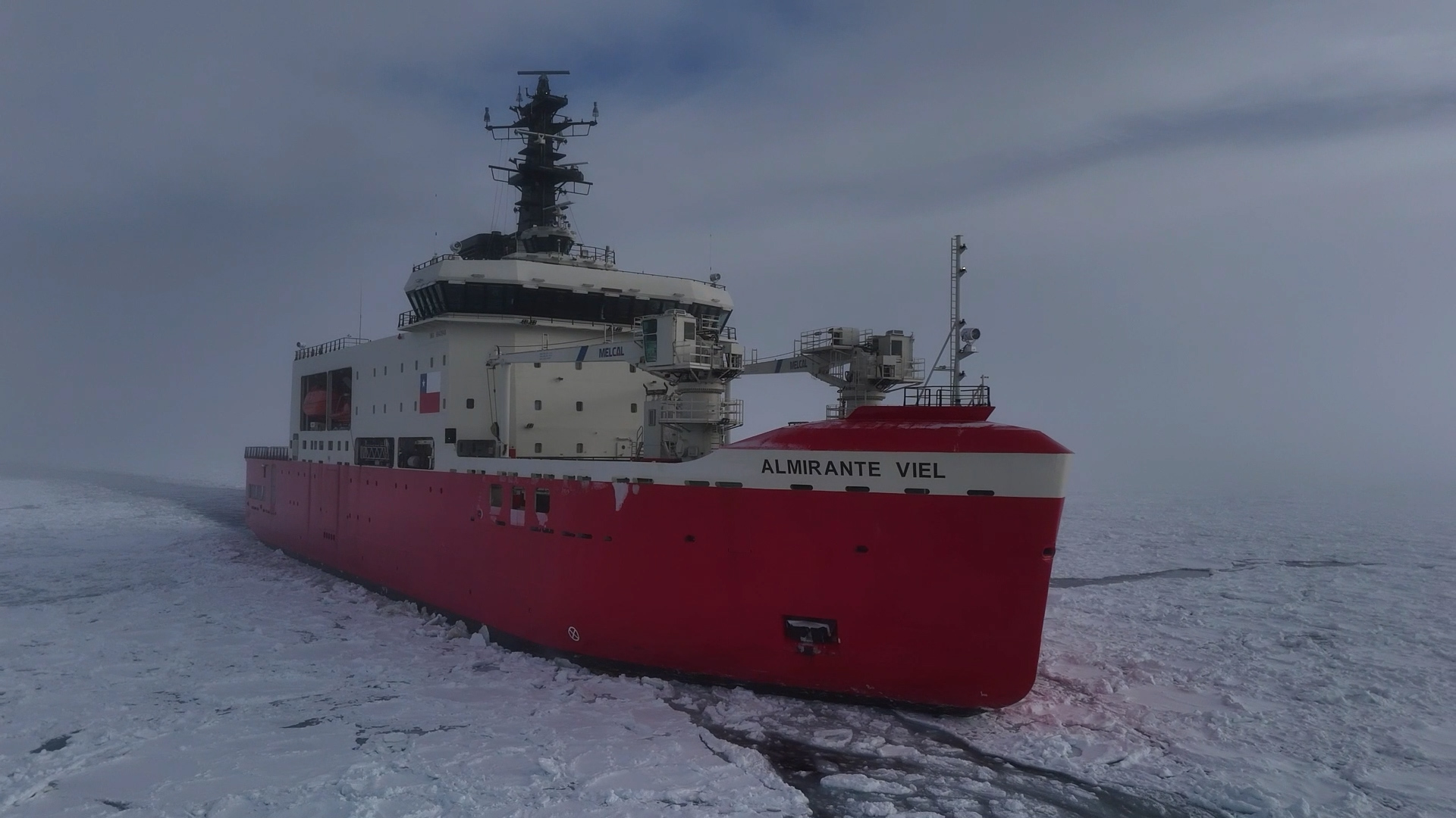 Rompehielos “Almirante Viel” regresa tras exitosa travesía en invierno antártico